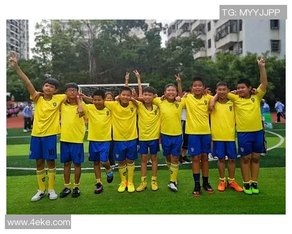 天力足球引领新时代足球风潮助力青少年成长与发展